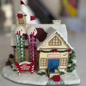 Hawthorne Village - "Gift Wrapping Service Station" Piece